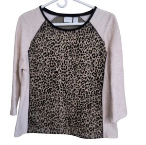 Zenergy by Chico's Leopard Print 3/4 Sleeve Sweater Size 1 (US Size M)